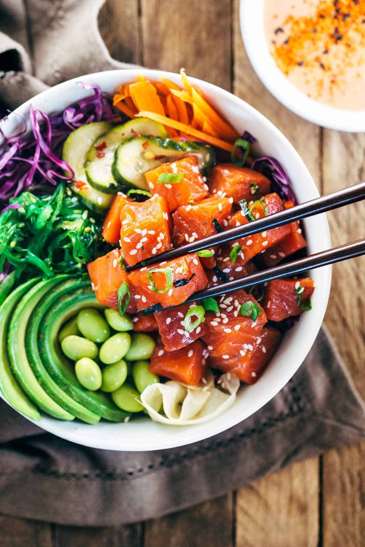chirashi y poke bowl