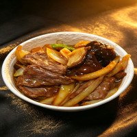 Ternera con bambú y setas chinas