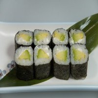 MAKI AGUACATE CON QUESO 2x1