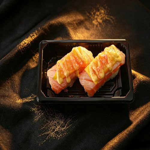 nigiri sakura salmón